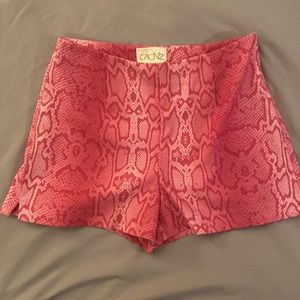 Cache snake skin pattern pink mini shorts